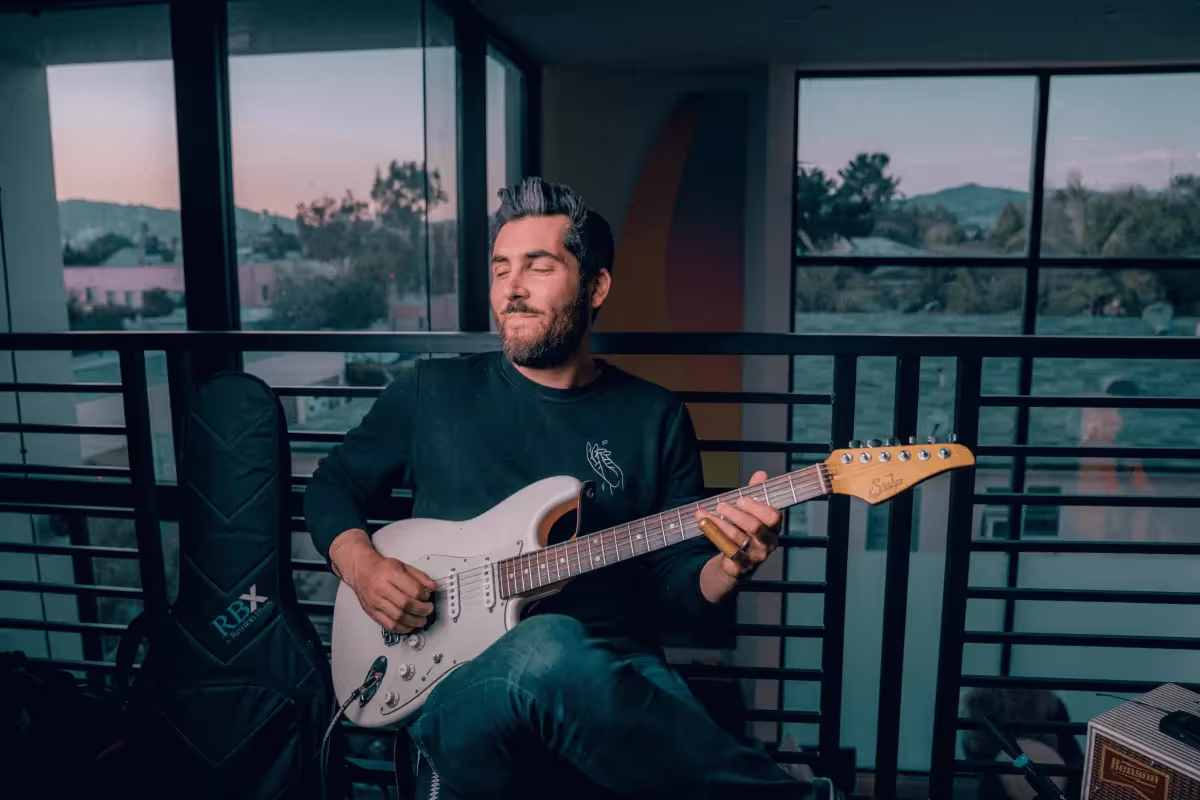 How to Play Slide Guitar: From Basics to Steel Slide Mastery